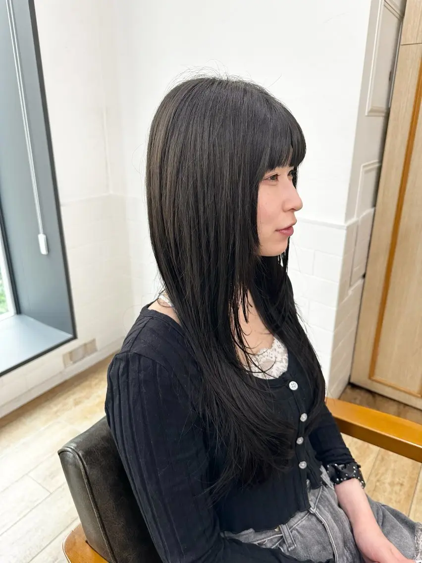 ロング カラー パーマ ヘアアレンジ メンズ キッズ カット ヘアカラー レイヤーカット／ 巻ける縮毛矯正のヘアスタイル