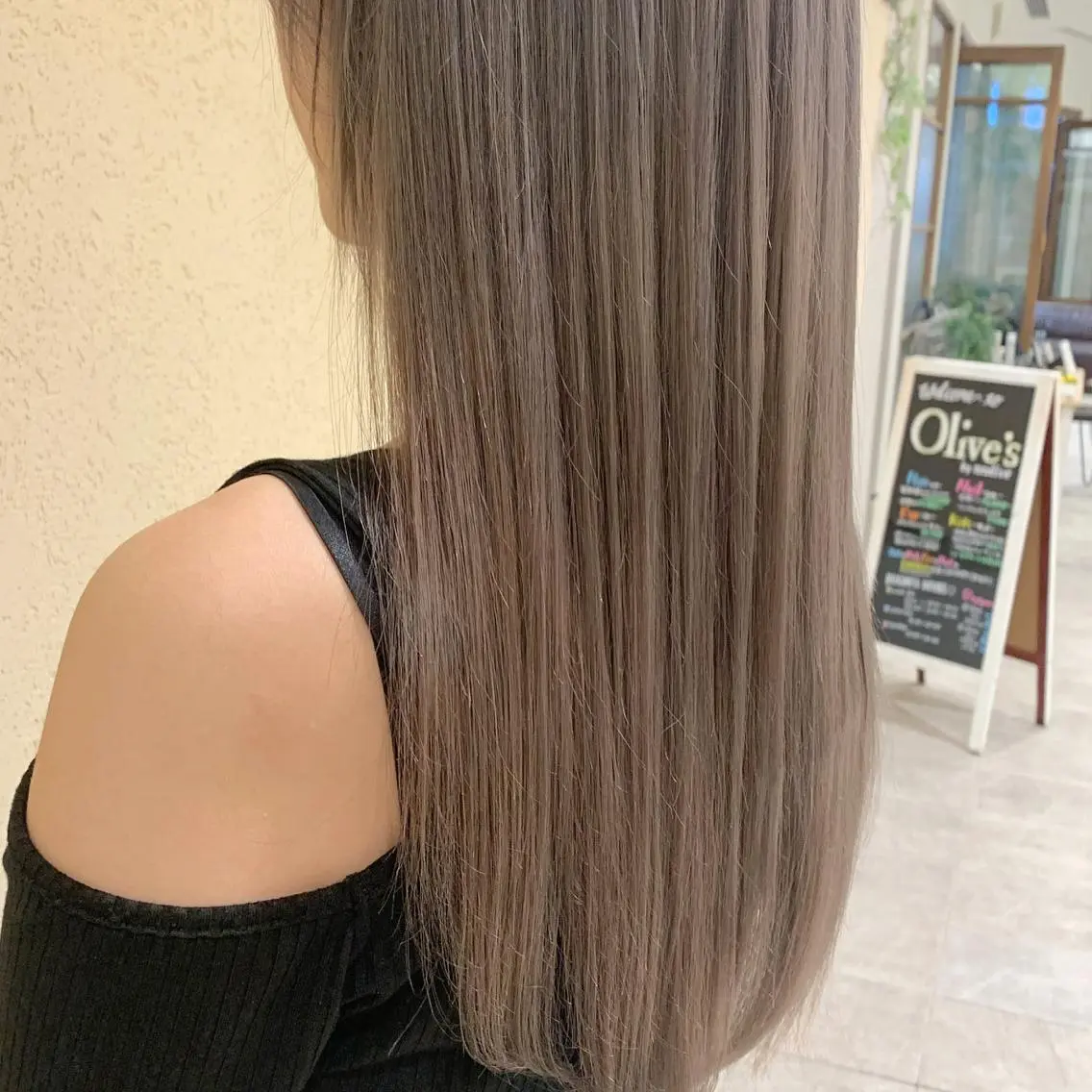 ロング カラー グレージュ ハイトーンカラー 𝒢𝒾𝓇𝓁𝓎 ⑅　𝓎𝓊𝓀𝒶のヘアスタイル