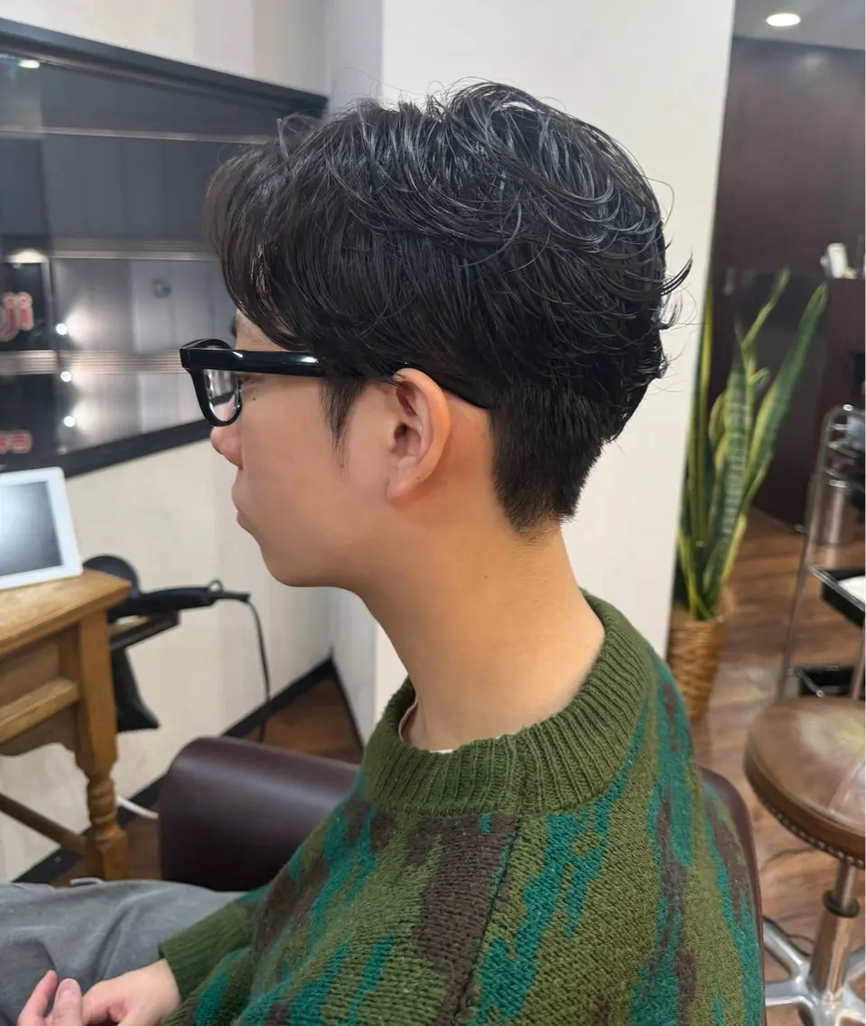 パーマ メンズ センターパート メンズパーマ ニュアンスパーマ 韓国ヘア 🎀華澄のヘアスタイル