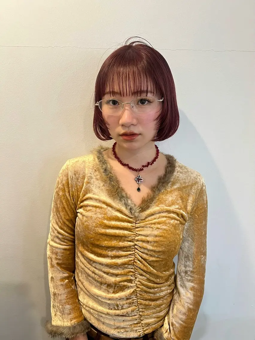 ショート カラー ボブレイヤー ボルドーカラー レッドカラー ボブ 顔まわりレイヤー カット ヘアカラー トリートメント kanami/ 中崎町美容室のヘアスタイル