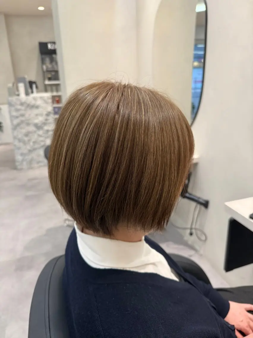 カラー ベージュカラー ハイライトカラー カット ヘアカラー トリートメント タケウチ サオリのヘアスタイル