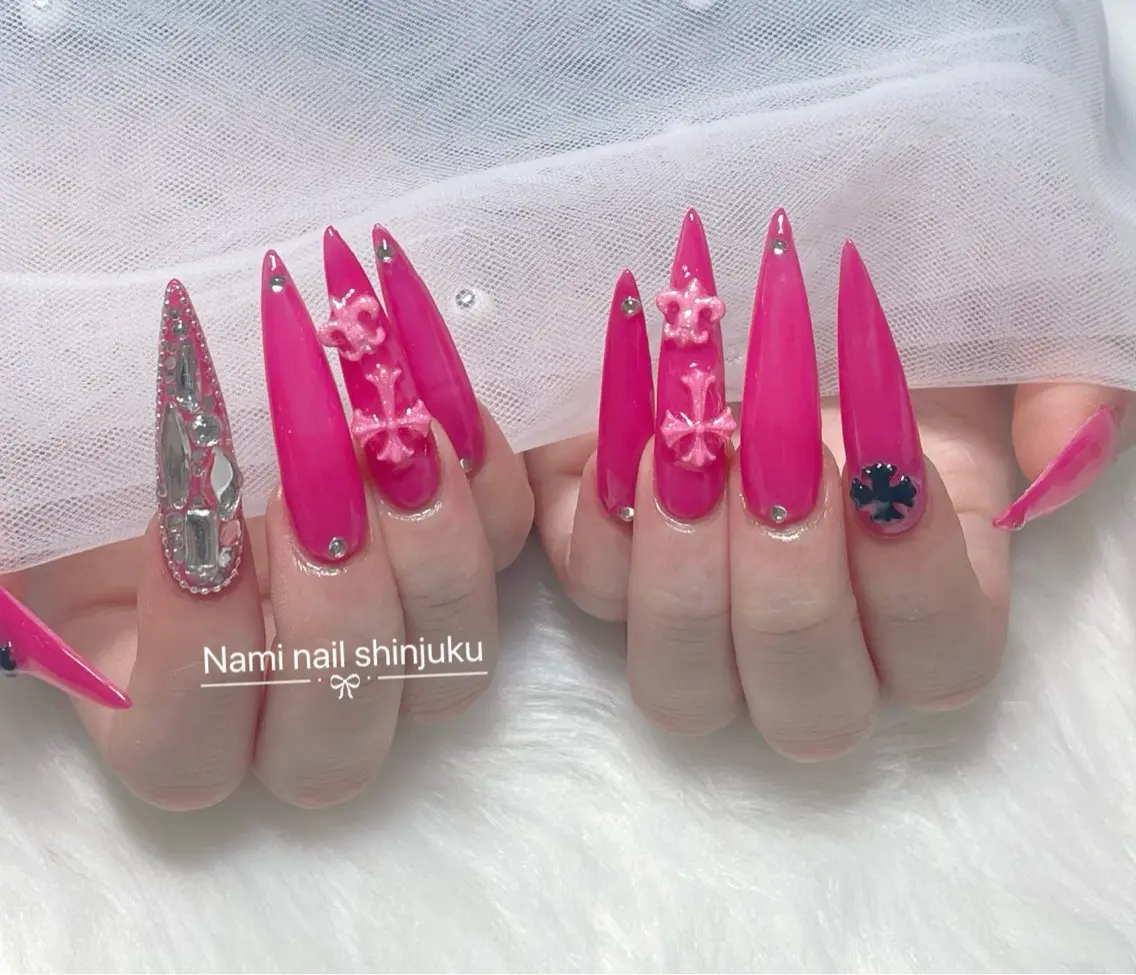 ネイル 長さ出し ガーリー 韓国ネイル ロングネイル 持ち込み ハンドネイル Nami nail salonのネイルデザイン