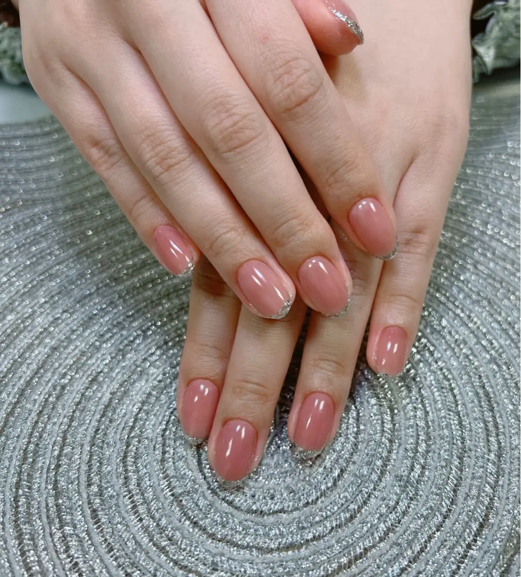ネイル フレンチネイル ガラスフレンチ Y's Salonのネイルデザイン