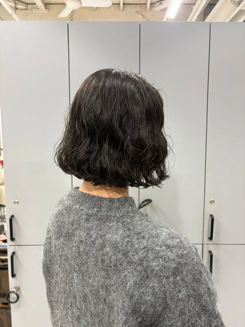ショート カット パーマ 佐々木 芽衣のヘアスタイル