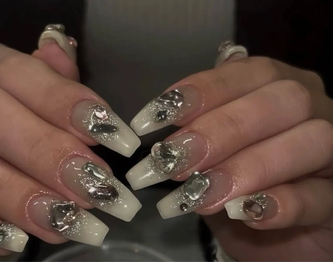 ネイル ハンドネイル NiJi Nailsのネイルデザイン