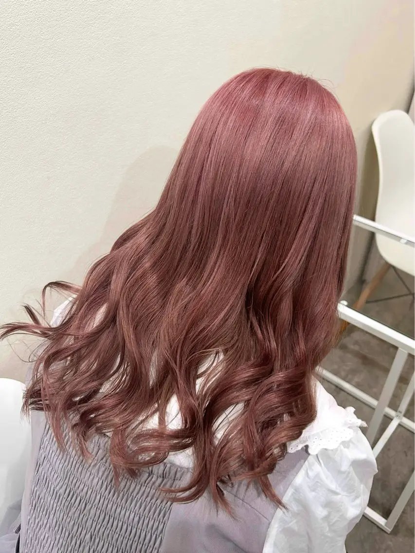 カラー ヘアカラー ユイ コハルのヘアスタイル