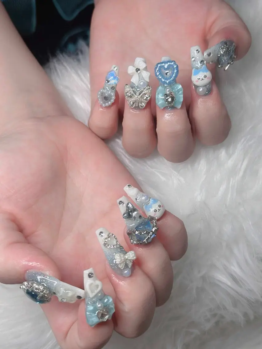 ネイル フレンチネイル ジェルネイル ガラスフレンチ ハロウィン ハート H.baby Nail Salonのネイルデザイン
