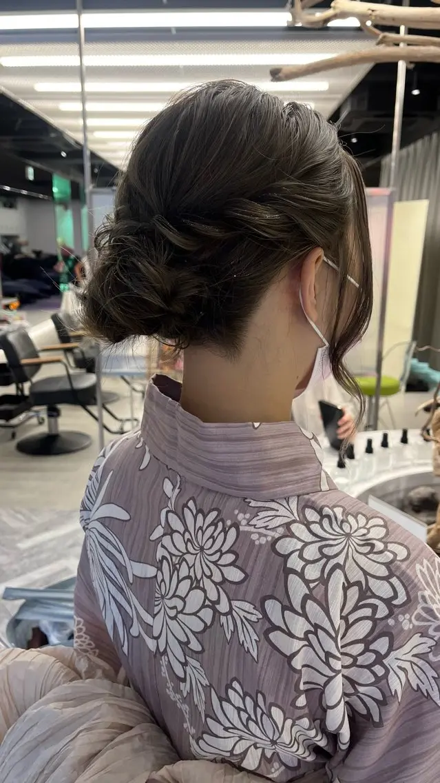 セミロング カラー ヘアアレンジ ネイル マツエク・マツパ 簡単アレンジ 浴衣 ラメ(グリッター) mai🤍縮毛酸性ス トレート/アイリストのヘアスタイル