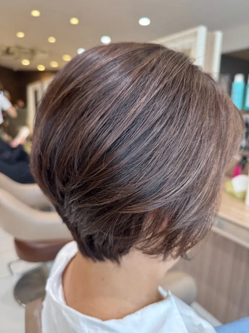 ショート ヘアカラー トリートメント ママ美容師⭐️ シモダイラ ヒデミのヘアスタイル