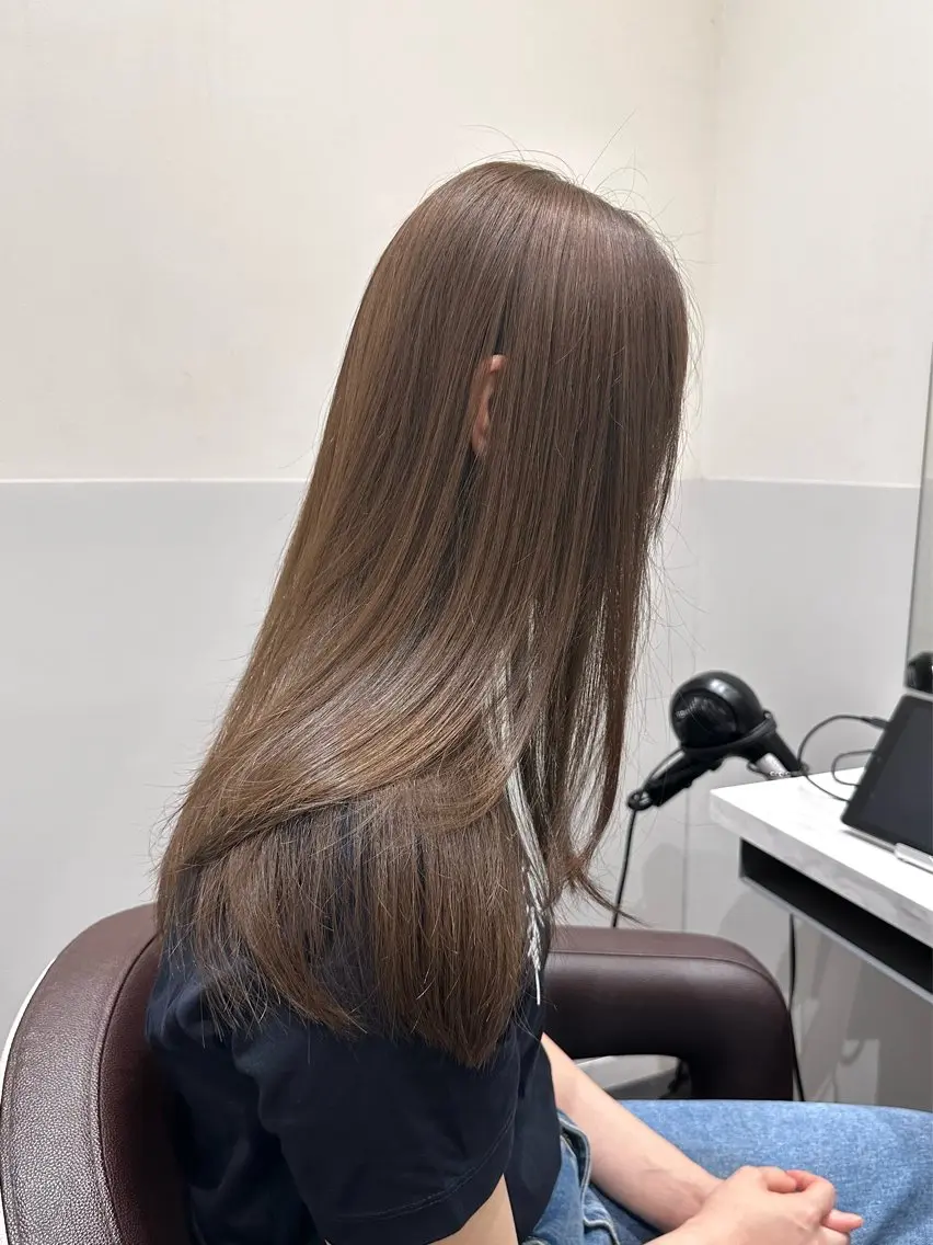ロング カラー ベージュカラー ブリーチ ブリーチなしカラー カット ヘアカラー トリートメント 矢野 晃平のヘアスタイル