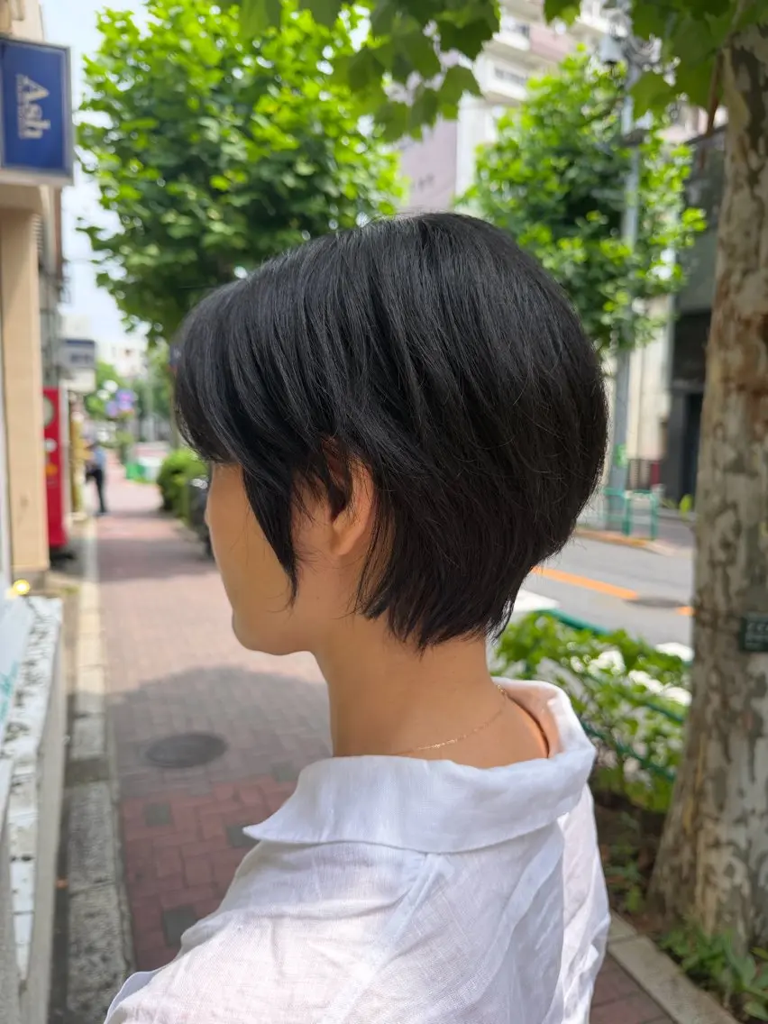 ショート ツヤ重視 ワンカラー🫧Mioのヘアスタイル