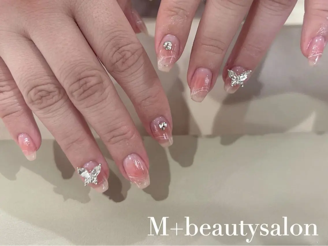 ネイル M+  Beauty Salonのネイルデザイン