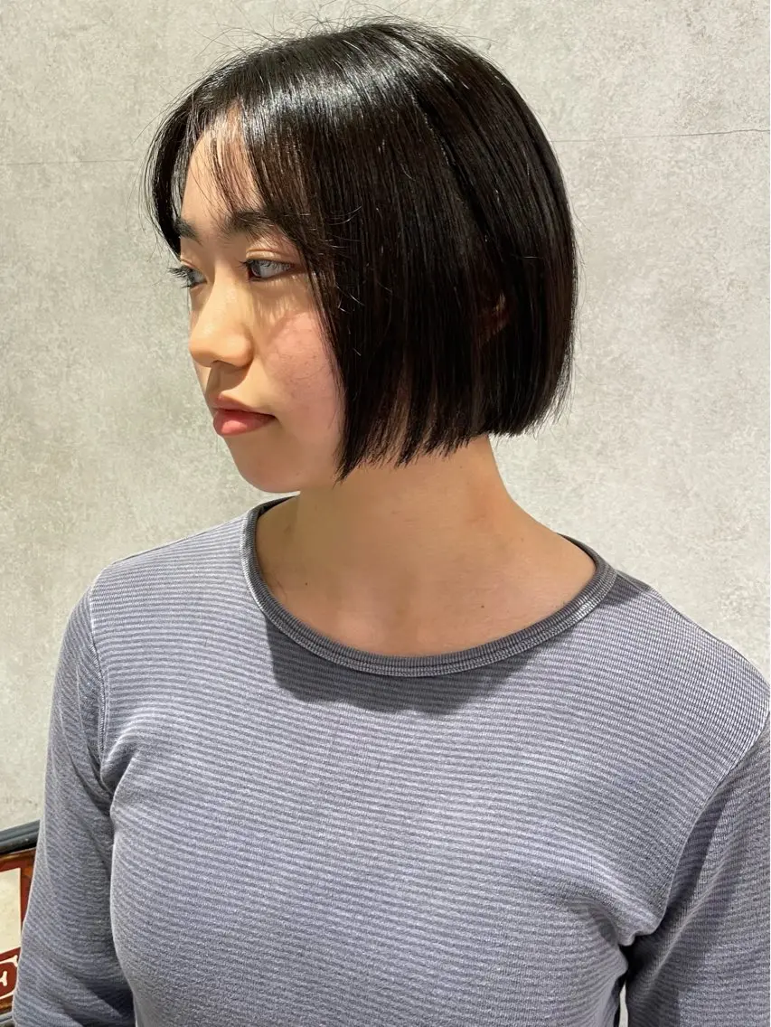 ミディアム カット yumemiレイヤー ✴︎ 透明感カラーのヘアスタイル