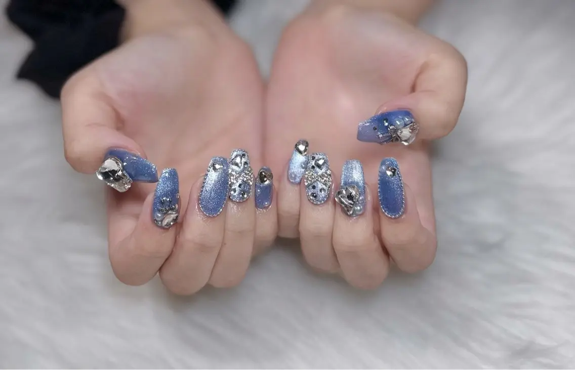 ネイル オーロラネイル チークネイル フットネイル フレンチネイル ジェルネイル ハンドネイル Nichi Nailsのネイルデザイン