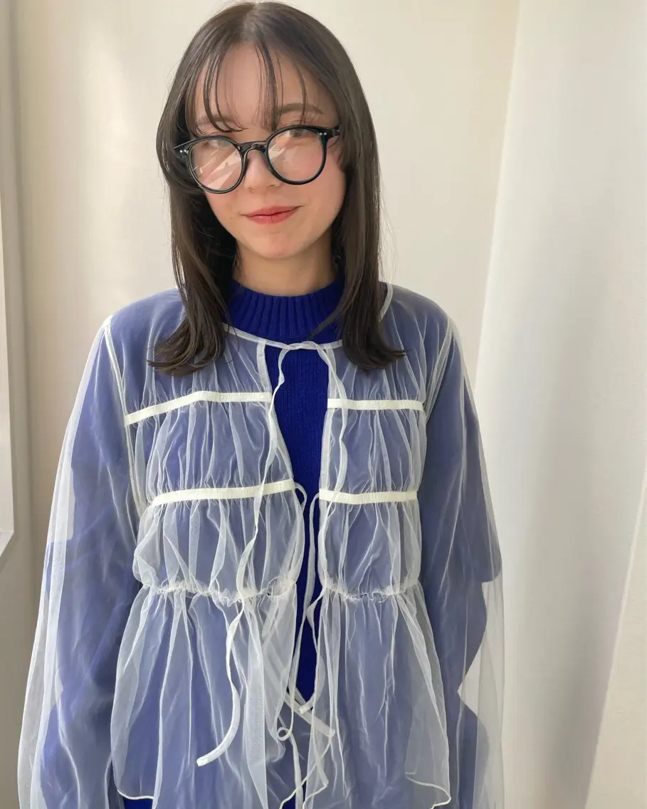 ミディアム カラー アッシュ ブリーチ 透明感カラー オリーブアッシュ カット ヘアカラー トリートメント sherry/R 三川町　川口真里奈のヘアスタイル