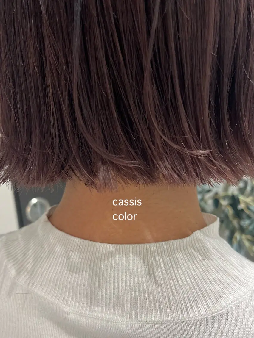 ミディアム カラー RINA🧤 デザインとボブのヘアスタイル