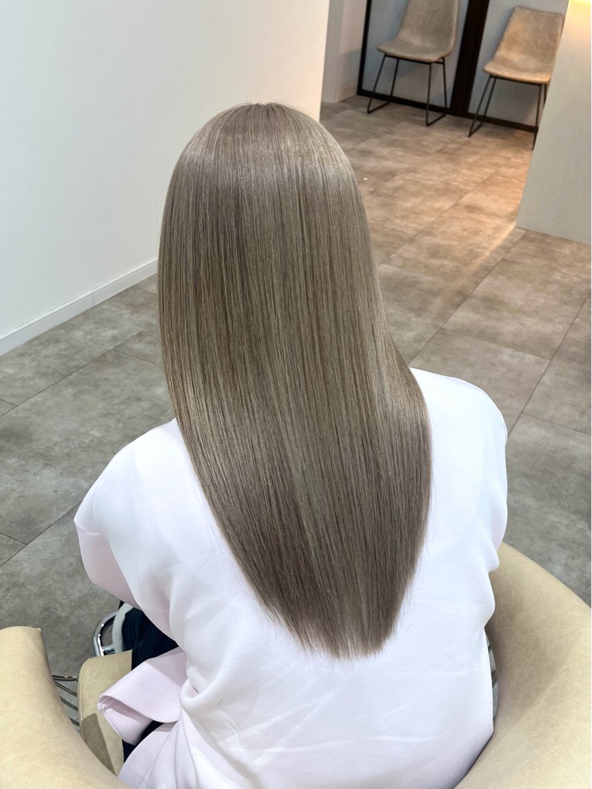 セミロング カラー ブリーチ ケアブリーチ ダブルカラー カット ヘアカラー トリートメント 廣庭 勇人のヘアスタイル