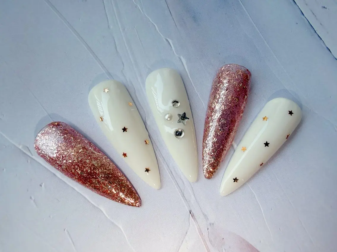 ネイル ハンドネイル Moon's🌙🪄 Shioriのネイルデザイン