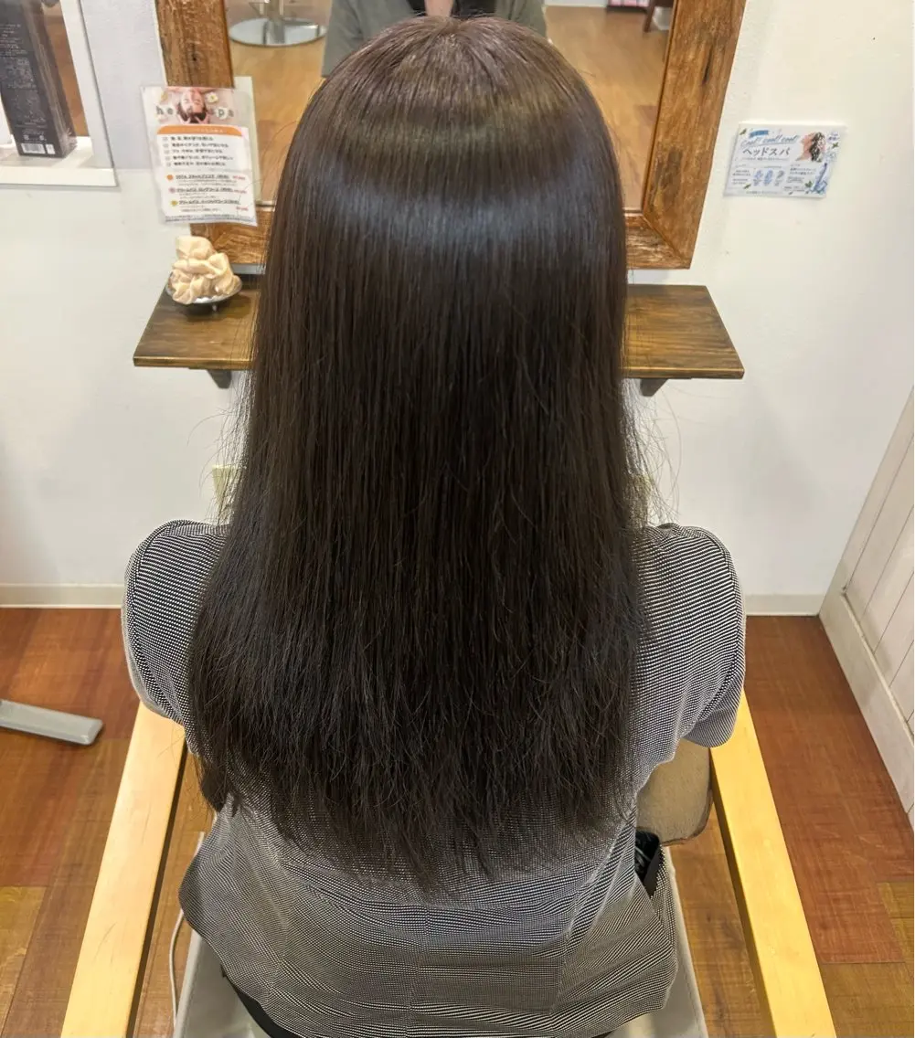 ロング ヘアカラー トリートメント 改瀬 由衣のヘアスタイル