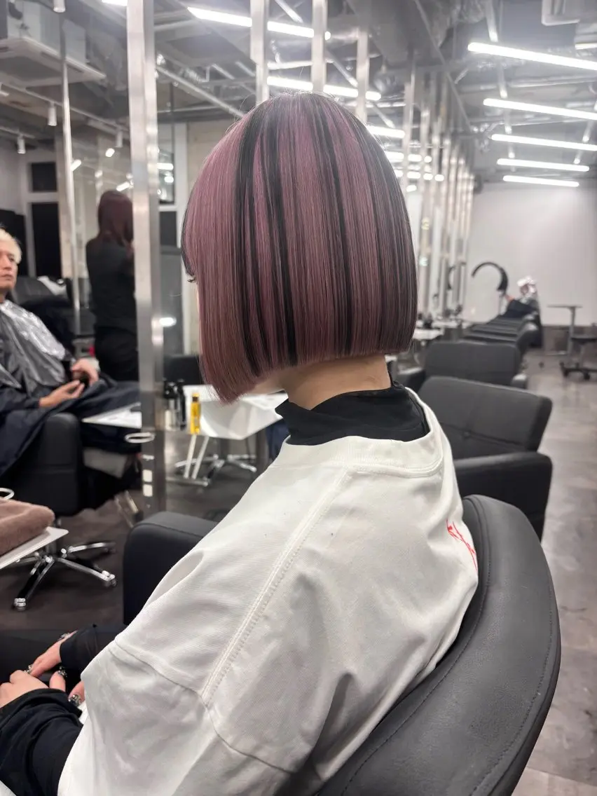 ショート 切りっぱなしボブ ボブ ヘアカラー ゲンキ/ブリーチ /ウルフ/ボブ/のヘアスタイル