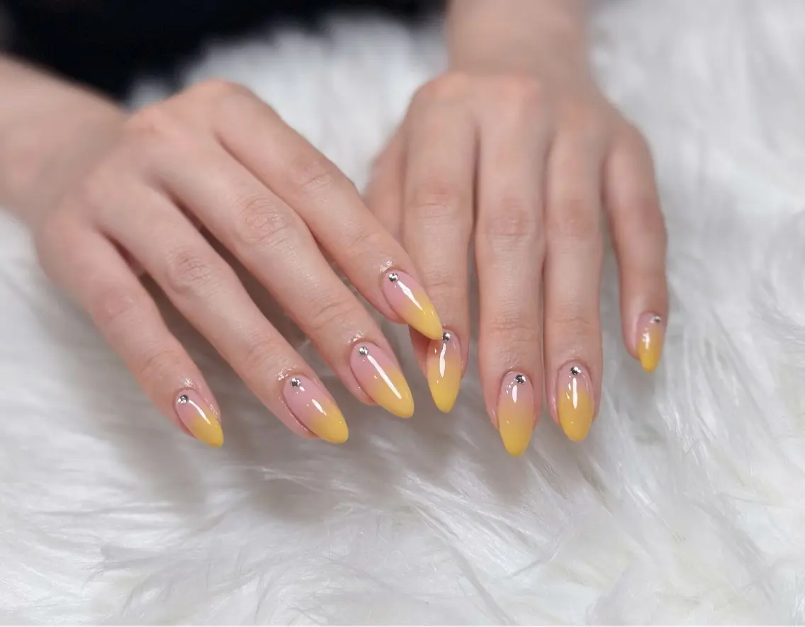 ネイル オーロラネイル チークネイル フットネイル フレンチネイル ジェルネイル ハンドネイル Nichi Nailsのネイルデザイン