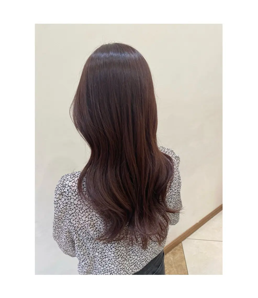 カラー 新嵩 真理のヘアスタイル