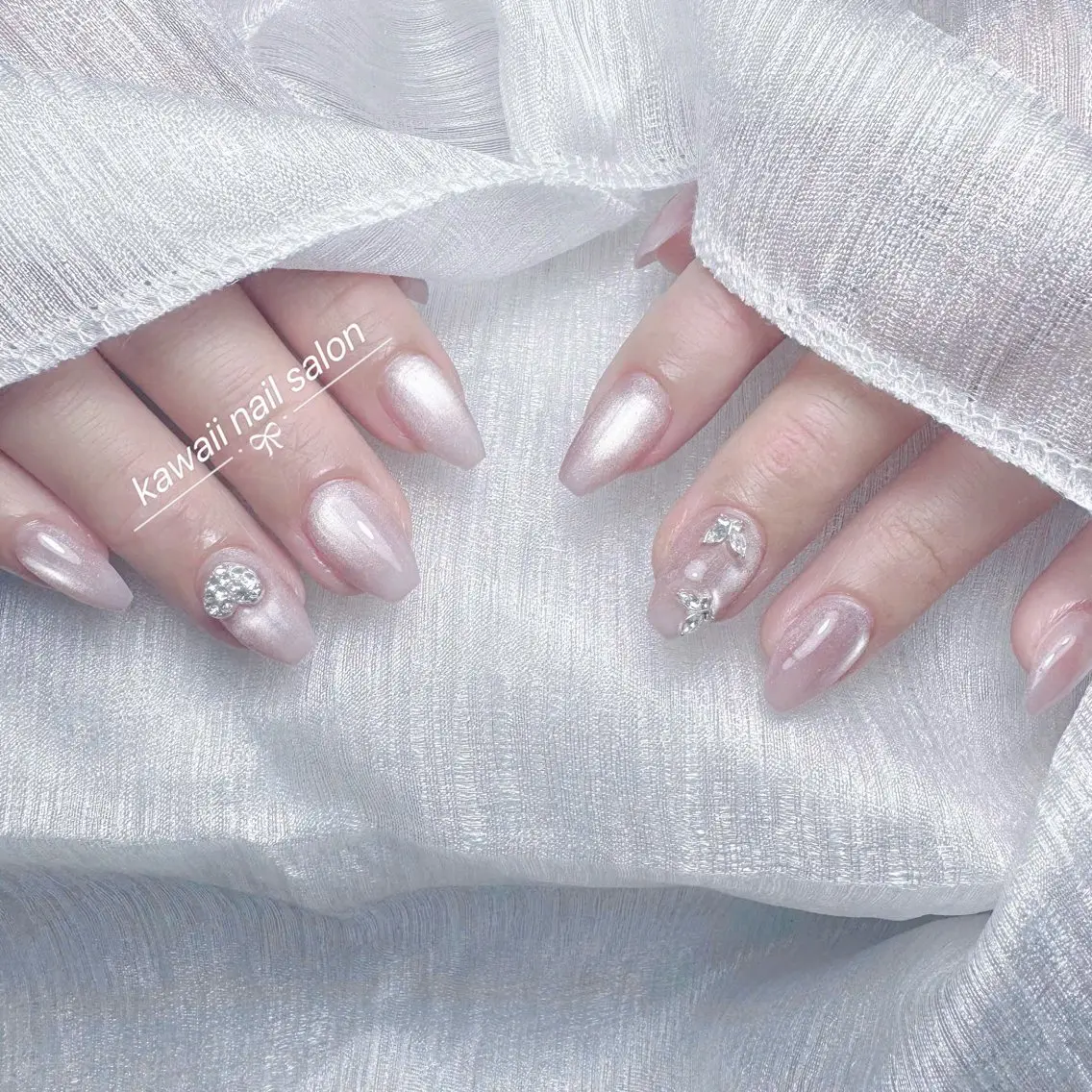 ネイル ドット フレンチネイル 韓国ネイル マグネットネイル オフィスネイル Kawaii Nail Salonのネイルデザイン
