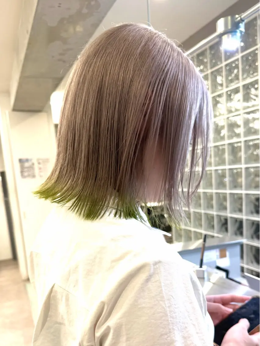 ショート 艶々ハイトーン🫧/ かのんのヘアスタイル
