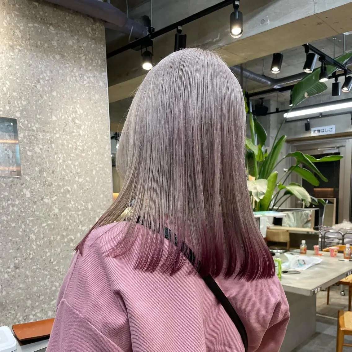 セミロング カラー デザインカラー ブリーチなしダブル ブリーチカラー優海のヘアスタイル