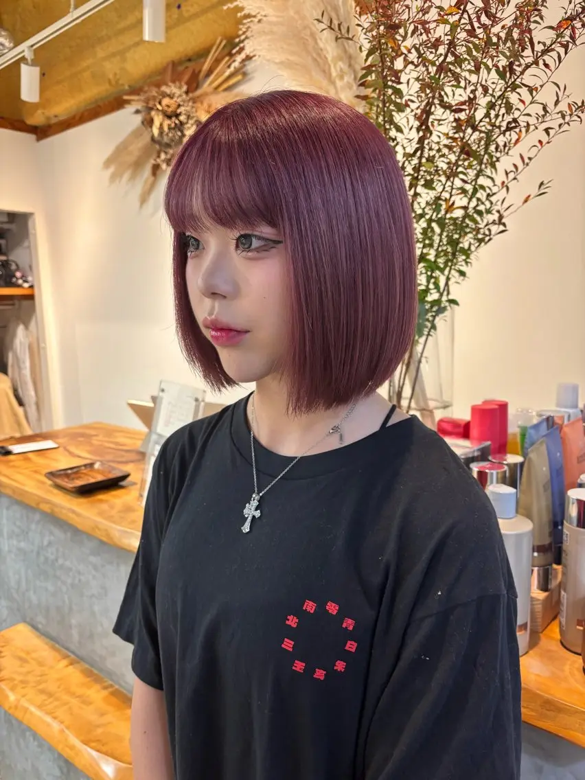 ショート 透明感カラー🫧 高田李胡のヘアスタイル