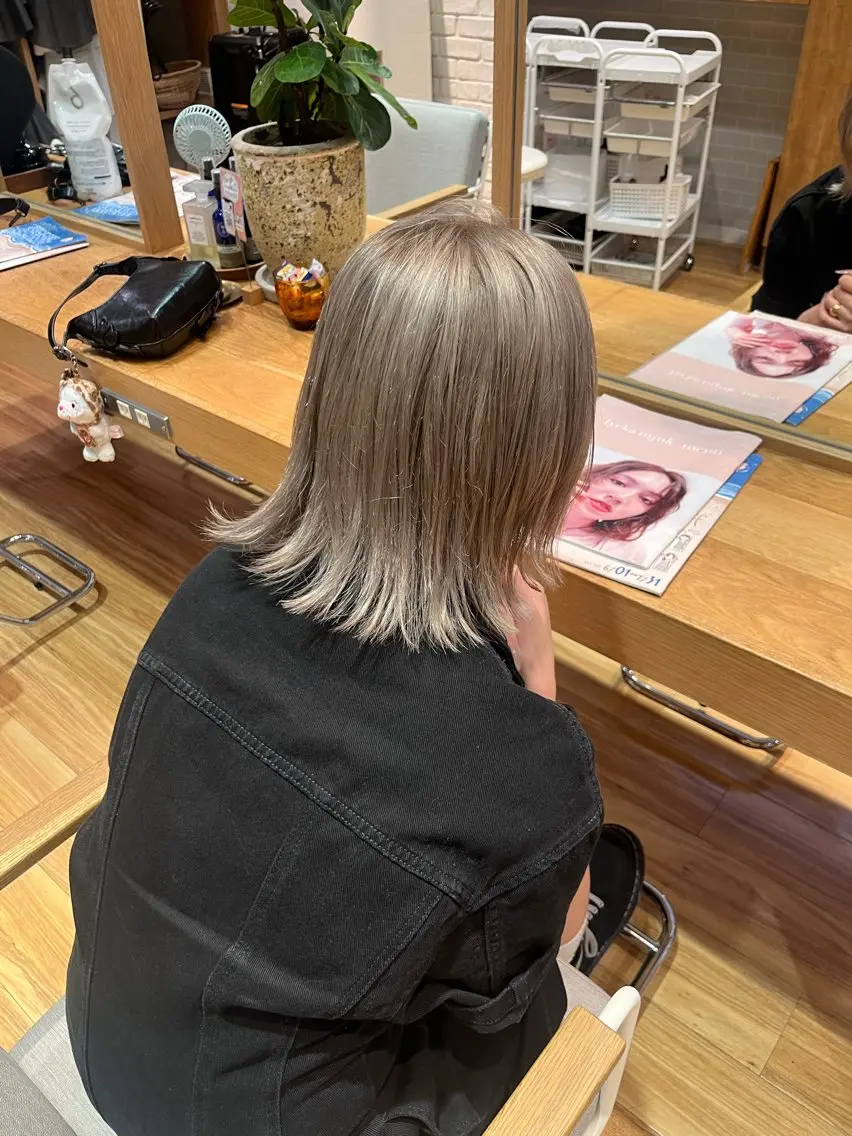 ミディアム 坂下 七星のヘアスタイル