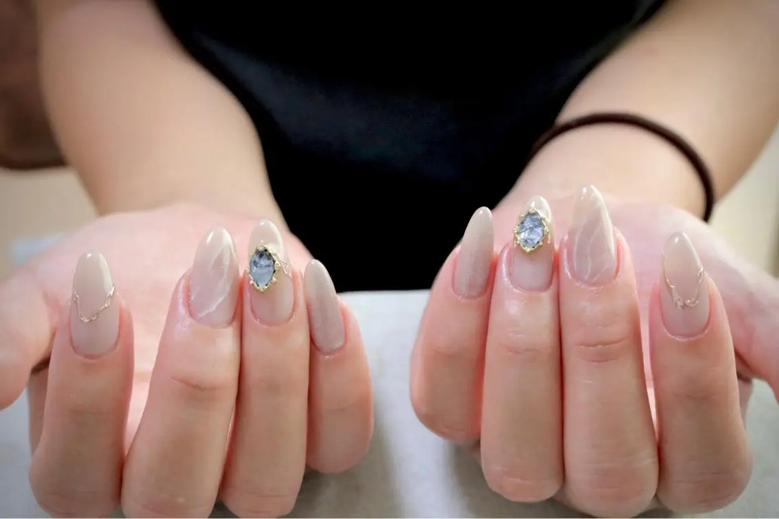 ネイル オーロラネイル カジュアル フラッシュネイル ジェルネイル ラメ(グリッター) ハンドネイル MH Nailのネイルデザイン