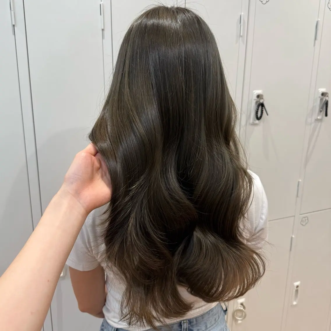 ロング カラー ヘアアレンジ キヨミ 韓国レイヤーカットのヘアスタイル