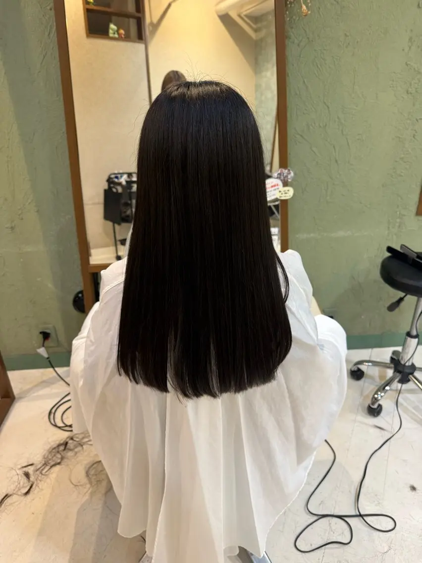 ロング 顔まわりレイヤー 顔周りカット レイヤーカット 段 未佑のヘアスタイル