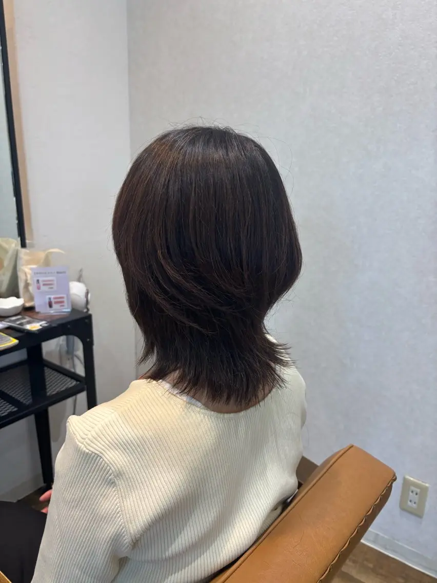 ミディアム くびれヘア ウルフカット RUDDER 小泉のヘアスタイル