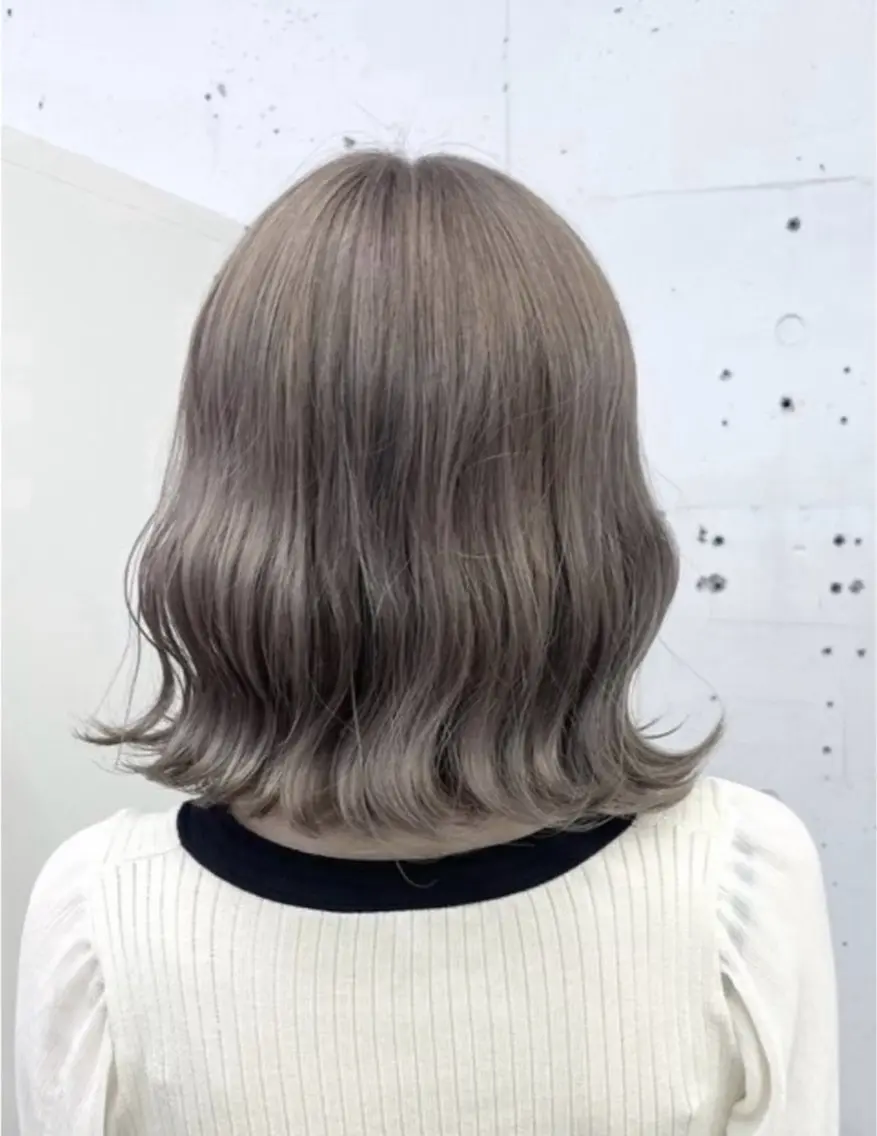 ミディアム モテ艶🪄ベージュ カラー🧸RUKAのヘアスタイル