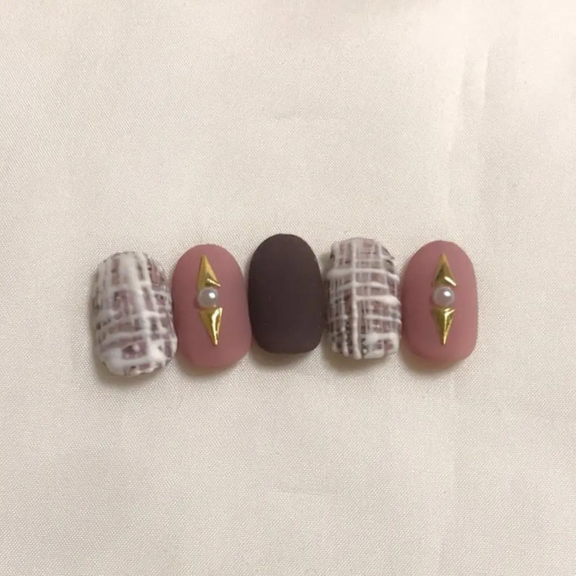 ネイル ツイードネイル ハンドネイル ハンドケア lylynail YUUKAのネイルデザイン