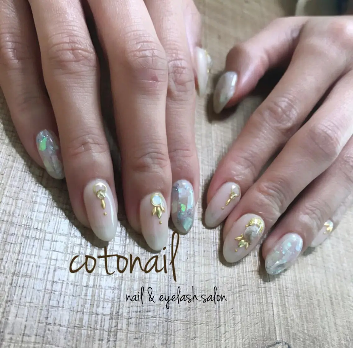 セミロング ネイル アートネイル ハンドネイル ツメトマツゲ .のネイルデザイン