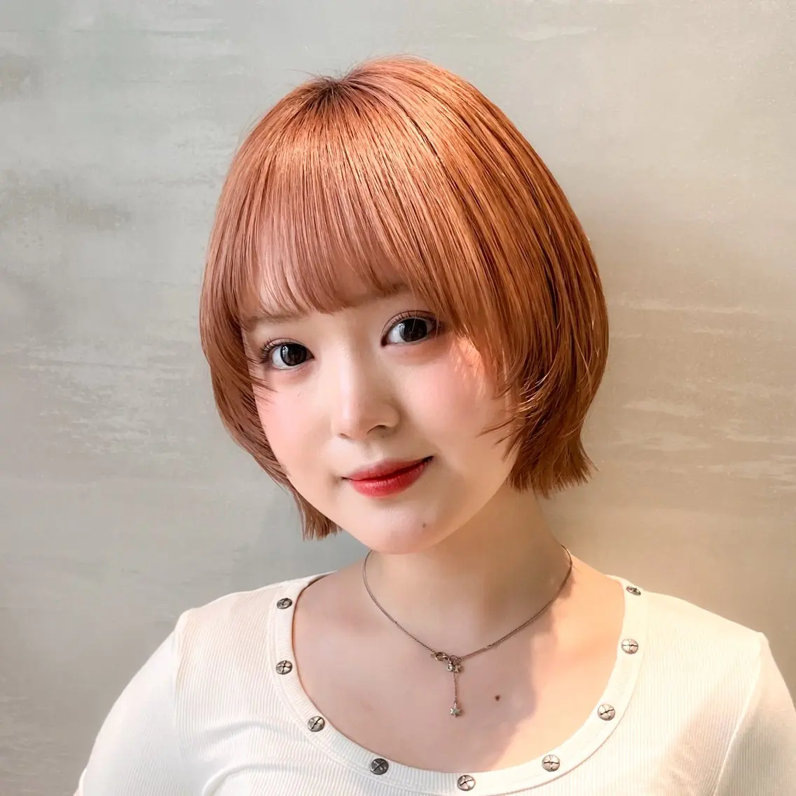 ミディアム カラー ブリーチ 透明感カラー ダブルカラー カット ヘアカラー トリートメント ♥️ボブ縮毛矯正/暖 色/minami♥️のヘアスタイル