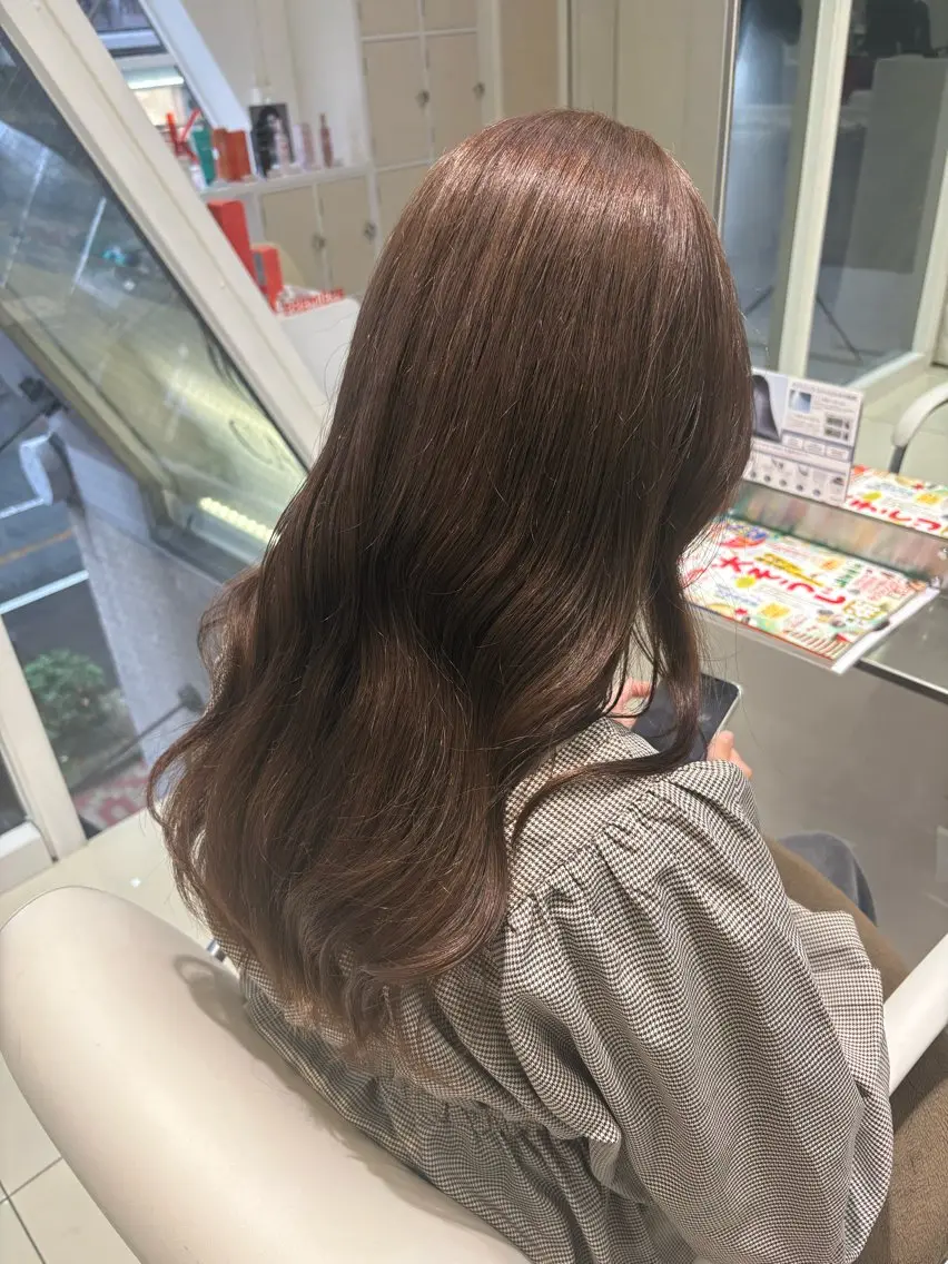 ロング カラー ベージュカラー 久保山 ことのヘアスタイル
