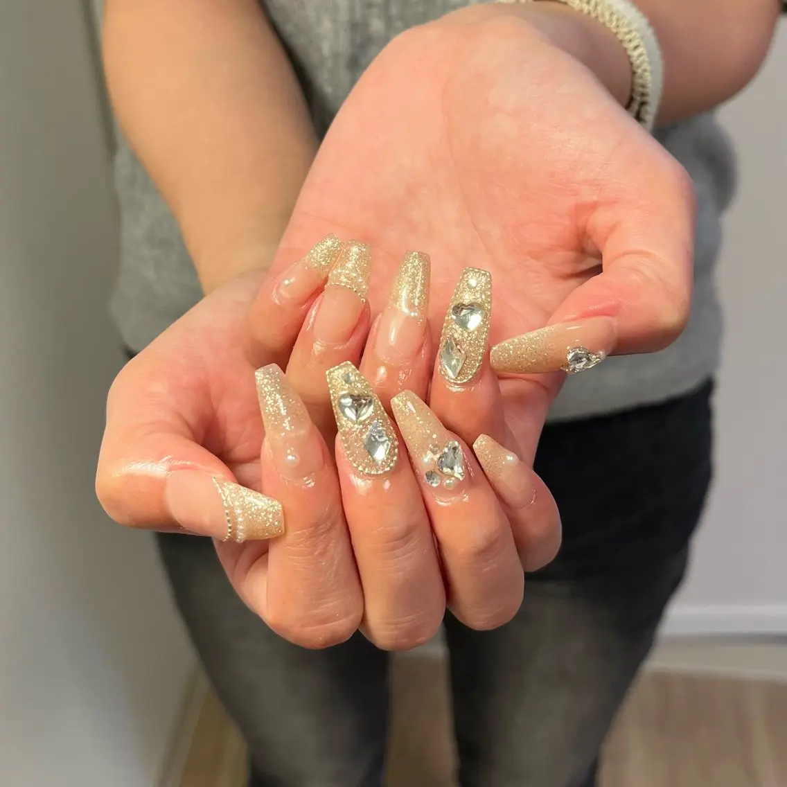ネイル ハンドネイル フットネイル neroria nailのネイルデザイン