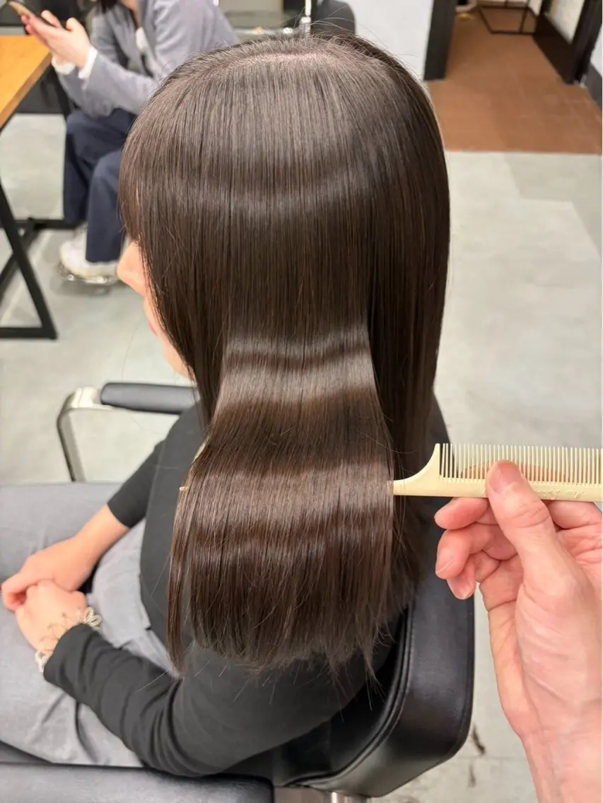 セミロング 髪質改善 カット ヘアカラー トリートメント 中山 柊佑のヘアスタイル