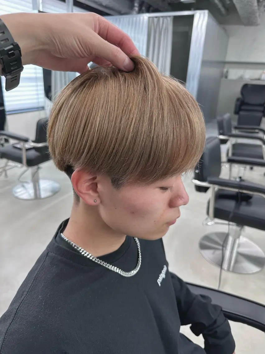 ショート カラー ブリーチ 本日空あり 枚方徒歩1分HYPEのヘアスタイル