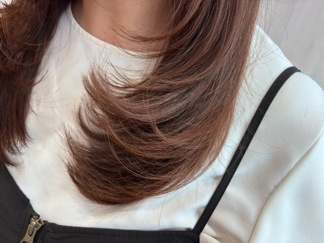 ロング カラー ベージュカラー 顔まわりレイヤー レイヤーカット かわにし ゆきのヘアスタイル