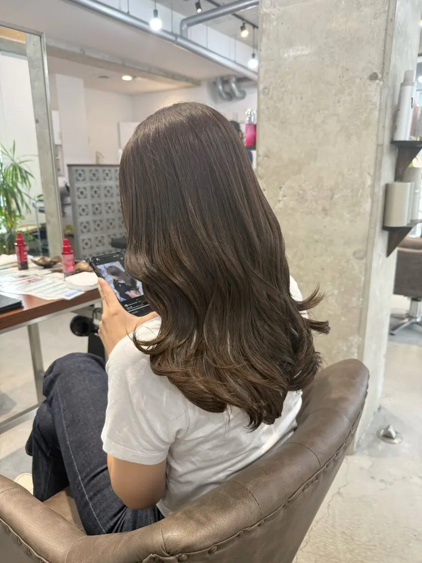 ロング カラー カット ヘアカラー カイリ /レイヤーカットのヘアスタイル