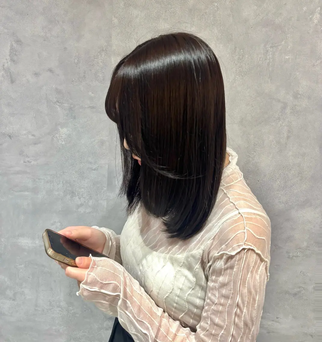 ミディアム カラー 戸出 桜妃のヘアスタイル
