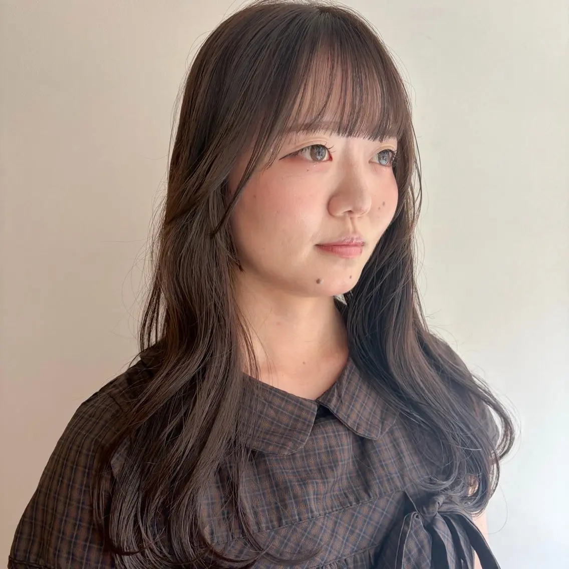 ロング カット ヘアカラー まほ/レイヤーカット 🍒🤍透明感カラーのヘアスタイル