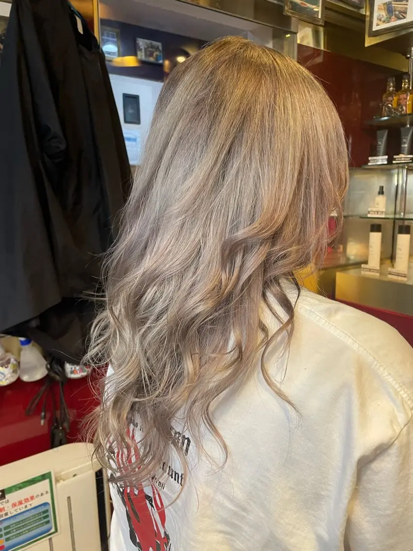 セミロング カラー ブリーチ ケアブリーチ ダブルカラー ピンクカラー シルバー 👑派手髪/カット 👑ANRYのヘアスタイル