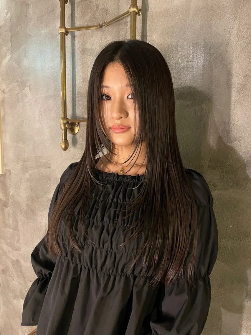 ロング くびれレイヤー/艶 カラー　MADOKAのヘアスタイル