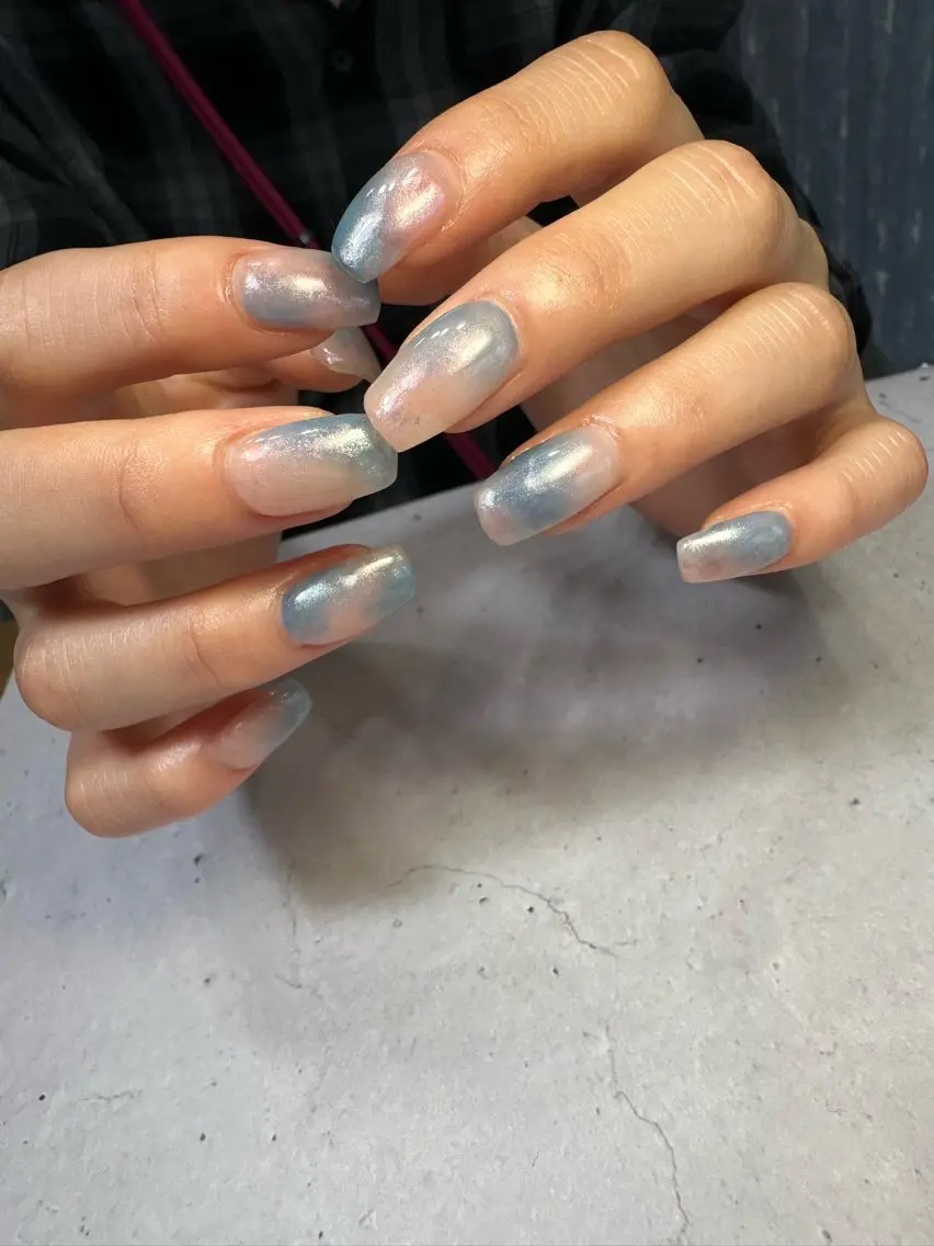 ネイル ブルー フットネイル マグネットネイル ミラーネイル ニュアンスネイル nailsalon Daphneのネイルデザイン